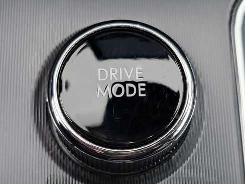 Certified 2024 Lincoln Corsair AWD w/ Equipment Group 101A image 7