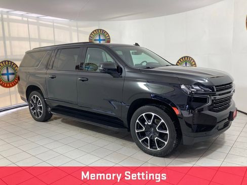 Used 2022 Chevrolet Suburban RST w/ Luxury Package image 22