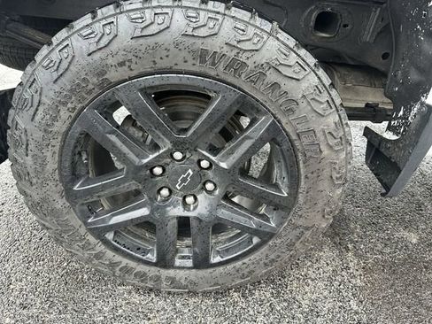 Used 2023 Chevrolet Silverado 1500 Custom Trail Boss w/ LPO, Dark Essentials Package AWD/4WD image 20