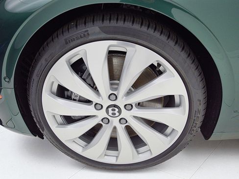 Used 2024 Bentley Continental GT V8 image 39