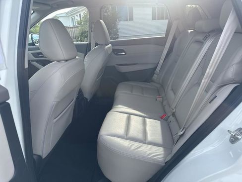 Used 2021 Nissan Rogue SL image 6