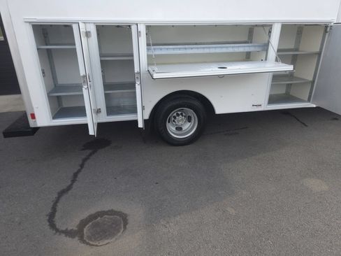 Used 2020 Chevrolet Express 3500 w/ Power Convenience Package RWD image 8