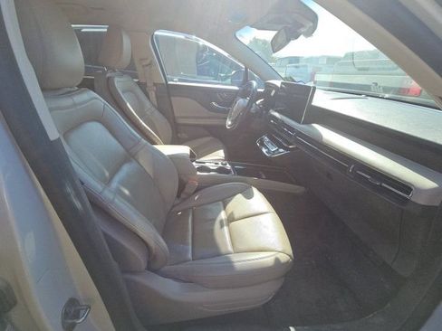 Used 2023 Lincoln Corsair Reserve w/ Jet Appearance Package AWD/4WD image 10