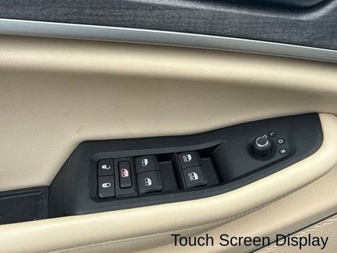 Used 2023 Jeep Grand Cherokee L Limited AWD/4WD image 6