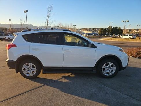 Used 2015 Toyota RAV4 LE image 9
