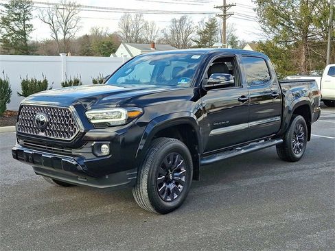 Certified 2021 Toyota Tacoma Limited image 3