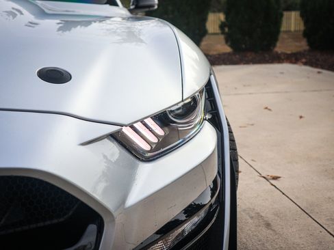 Used 2020 Ford Mustang Shelby GT500 w/ Technology Package image 6