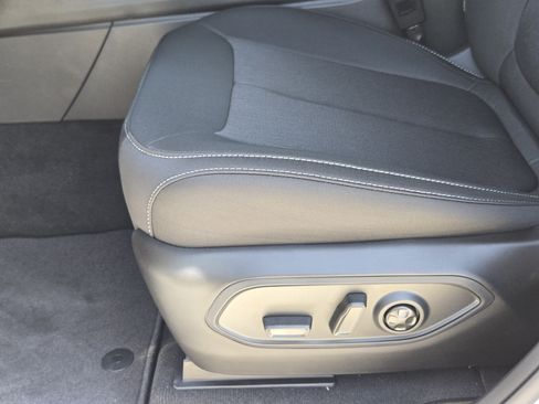 New 2026 Jeep Grand Cherokee Laredo AWD/4WD image 19