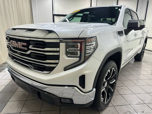 Used 2025 GMC Sierra 1500 SLT w/ SLT Convenience Package image 15