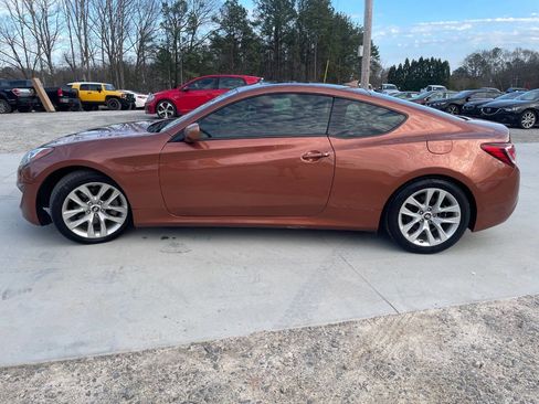 Used 2013 Hyundai Genesis 2.0T image 12