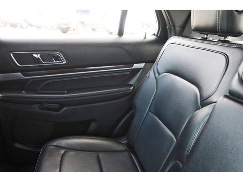 Used 2018 Ford Explorer Limited image 14