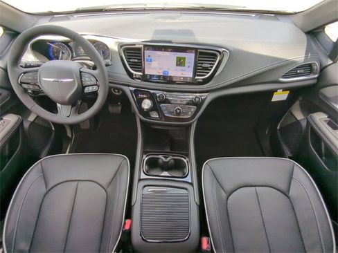 New 2026 Chrysler Pacifica Limited w/ S Appearance Package image 19