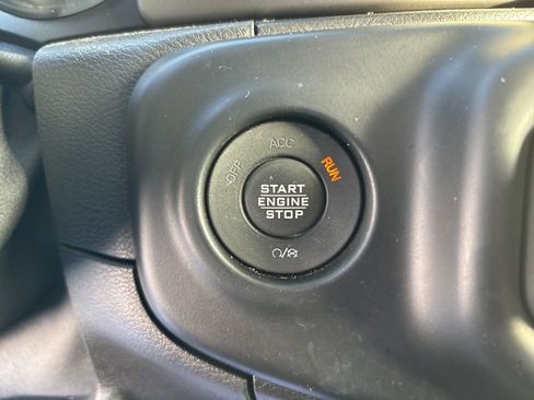 Used 2020 Jeep Wrangler Unlimited Sport image 28