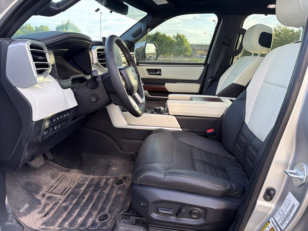 Used 2024 Toyota Sequoia Capstone AWD/4WD image 10