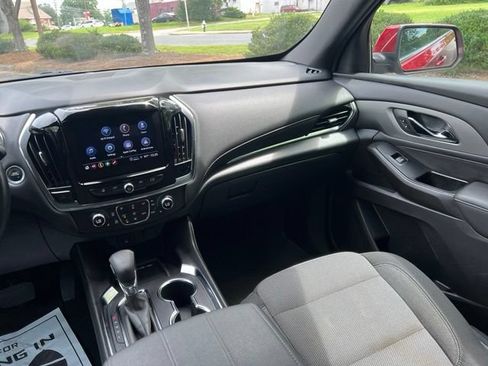 Used 2023 Chevrolet Traverse LT AWD/4WD image 29