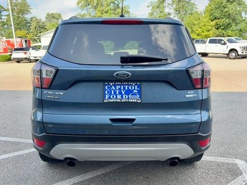Used 2018 Ford Escape SE AWD/4WD image 5