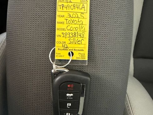 Used 2025 Toyota Corolla LE FWD image 20