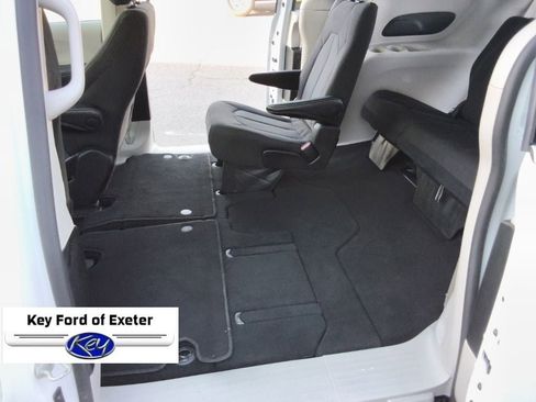 Used 2023 Chrysler Voyager LX FWD image 26