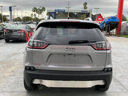 Used 2019 Jeep Cherokee Limited FWD image 24