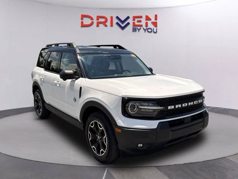 Used 2025 Ford Bronco Sport Outer Banks w/ Outer Banks Tech Package+ AWD/4WD image 1