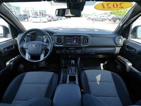 Used 2021 Toyota Tacoma TRD Off-Road AWD/4WD image 26