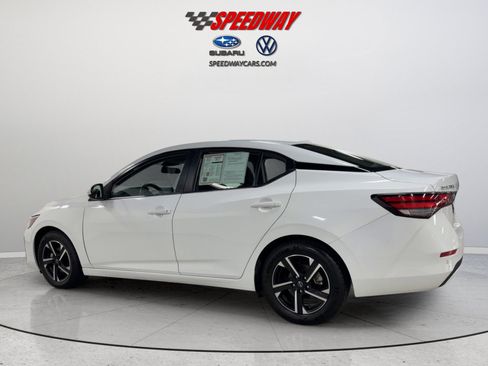 Used 2025 Nissan Sentra SV FWD image 9
