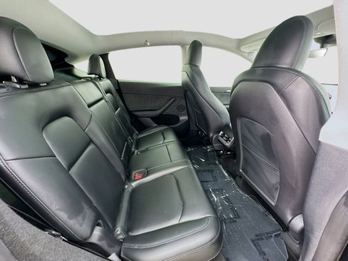 Used 2023 Tesla Model Y AWD image 19