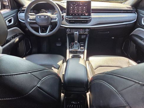 Used 2024 Jeep Compass Latitude AWD/4WD image 13