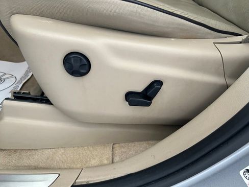 Used 2019 Jeep Grand Cherokee Overland RWD image 44