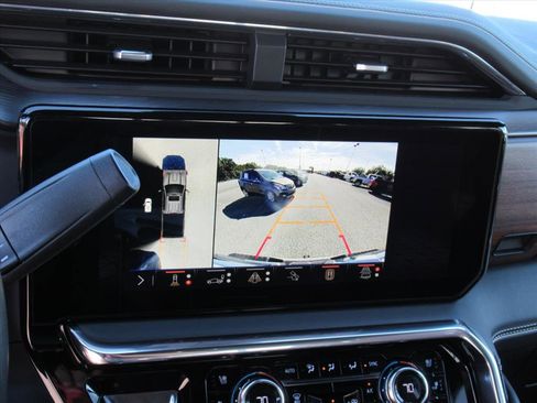 Used 2025 GMC Sierra 2500 Denali Ultimate image 25