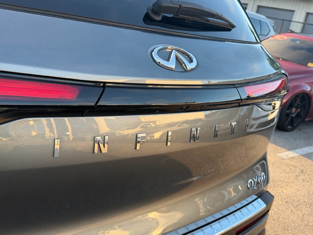 Used 2023 INFINITI QX60 Luxe w/ Performance Audio Package FWD image 13