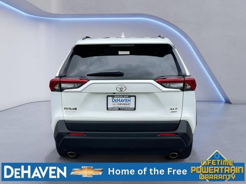 Used 2025 Toyota RAV4 XLE AWD/4WD image 5