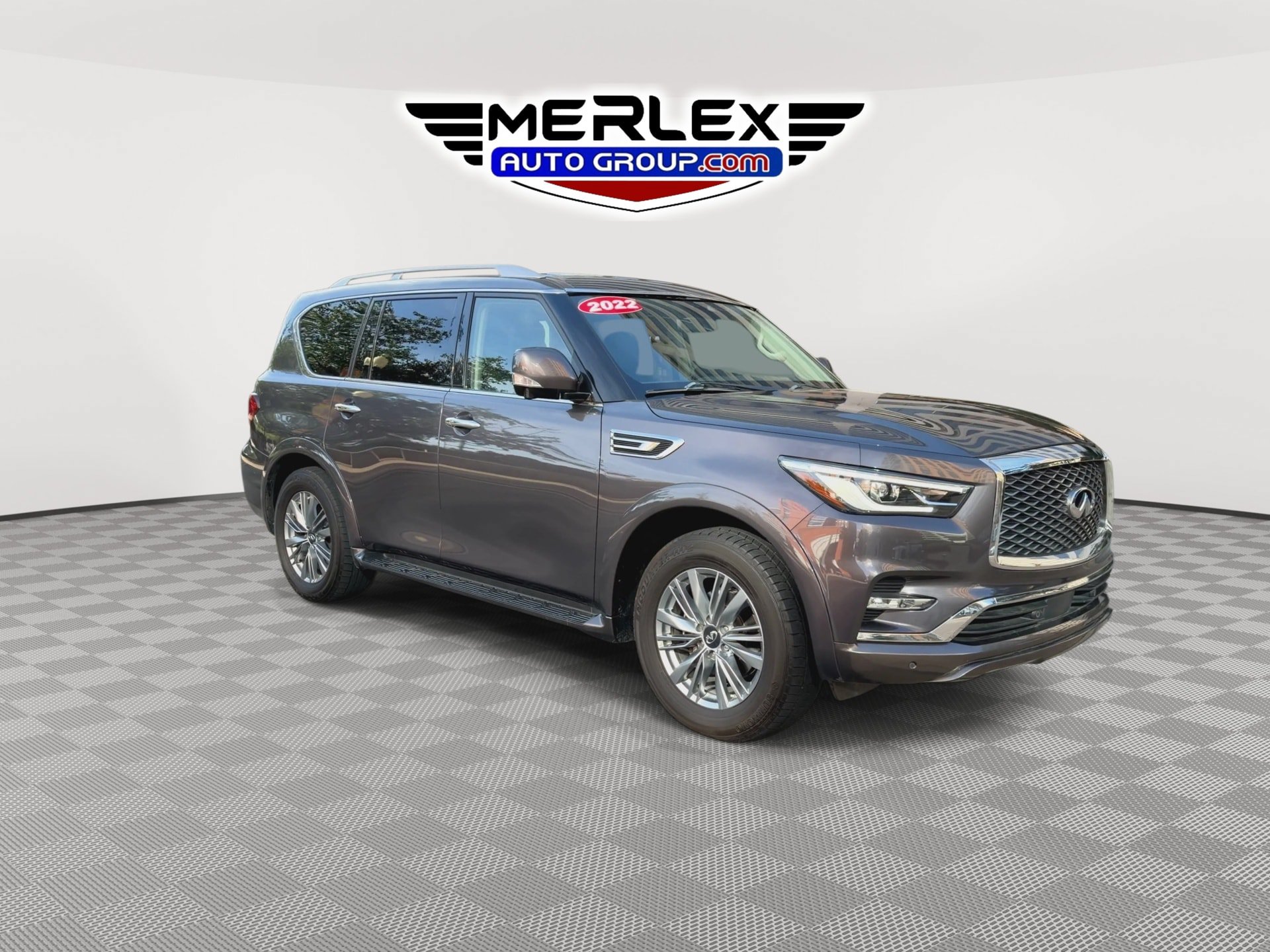 Used 2022 INFINITI QX80 Luxe AWD/4WD image 2