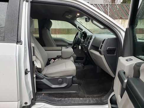 Used 2017 Ford F150 XLT w/ Equipment Group 301A Mid image 9