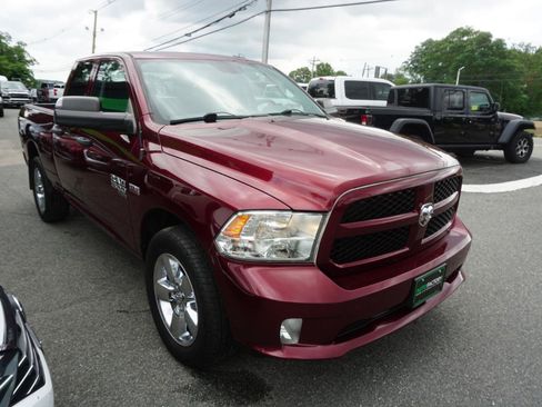 Used 2019 RAM 1500 Express w/ Express Value Package AWD/4WD image 4