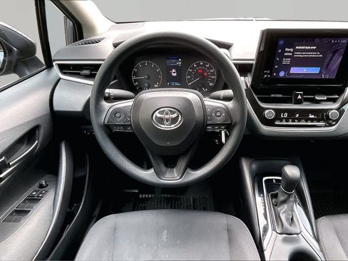 Used 2024 Toyota Corolla LE FWD image 6