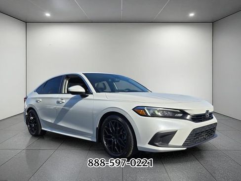 Used 2024 Honda Civic EX image 7