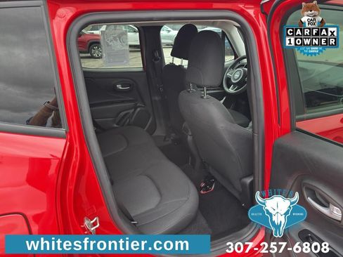 Used 2023 Jeep Renegade Latitude AWD/4WD image 11