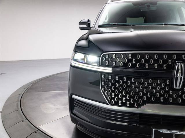 New 2027 Lincoln Navigator Premiere RWD image 10