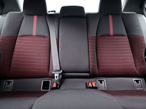 Used 2023 Toyota Corolla SE w/ Carpet Mat Package (TMS) FWD image 15