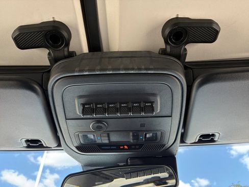 Used 2024 Ford Bronco Black Diamond AWD/4WD image 25