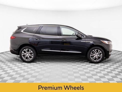 Used 2018 Buick Enclave Avenir w/ Avenir Technology Package image 6
