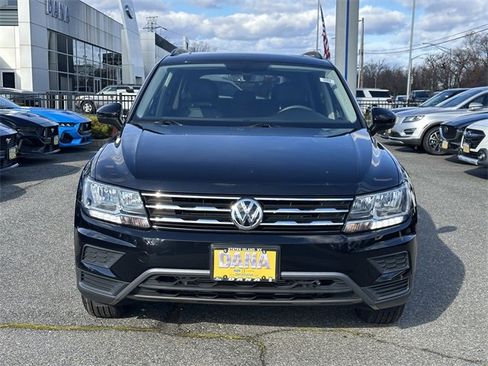 Used 2021 Volkswagen Tiguan SE image 2
