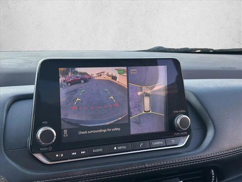 Used 2021 Nissan Rogue SV image 14