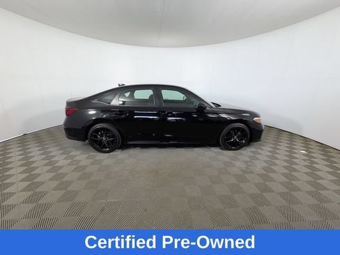 Used 2025 Honda Civic Sport image 3