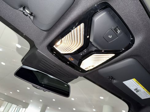 New 2026 BMW X5 sDrive40i w/ M Sport Package image 22