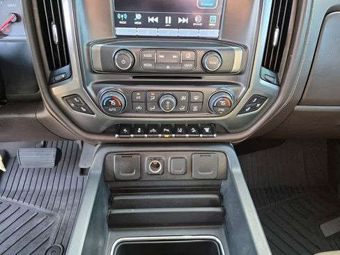 Used 2019 Chevrolet Silverado 2500 LTZ w/ Duramax Plus Package AWD/4WD image 41