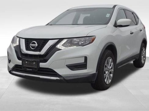 Used 2017 Nissan Rogue S image 8