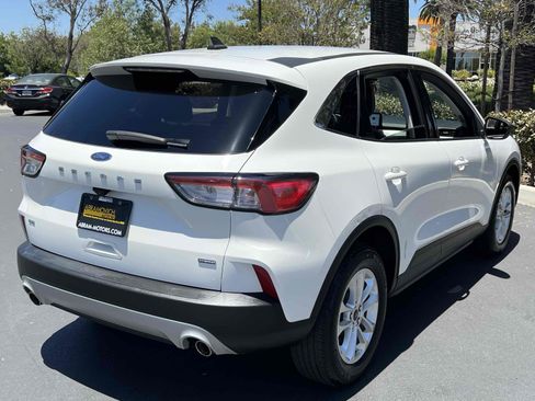 Used 2022 Ford Escape SE FWD image 13