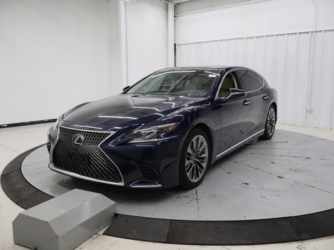 Used 2020 Lexus LS 500 w/ Interior Upgrade Package image 10